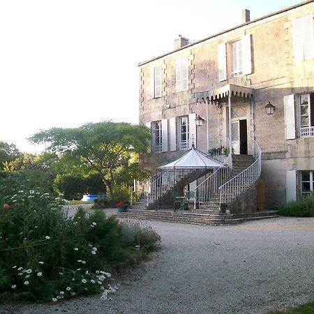 Manoir Angle Bed & Breakfast Blanzay-sur-Boutonne Bagian luar foto