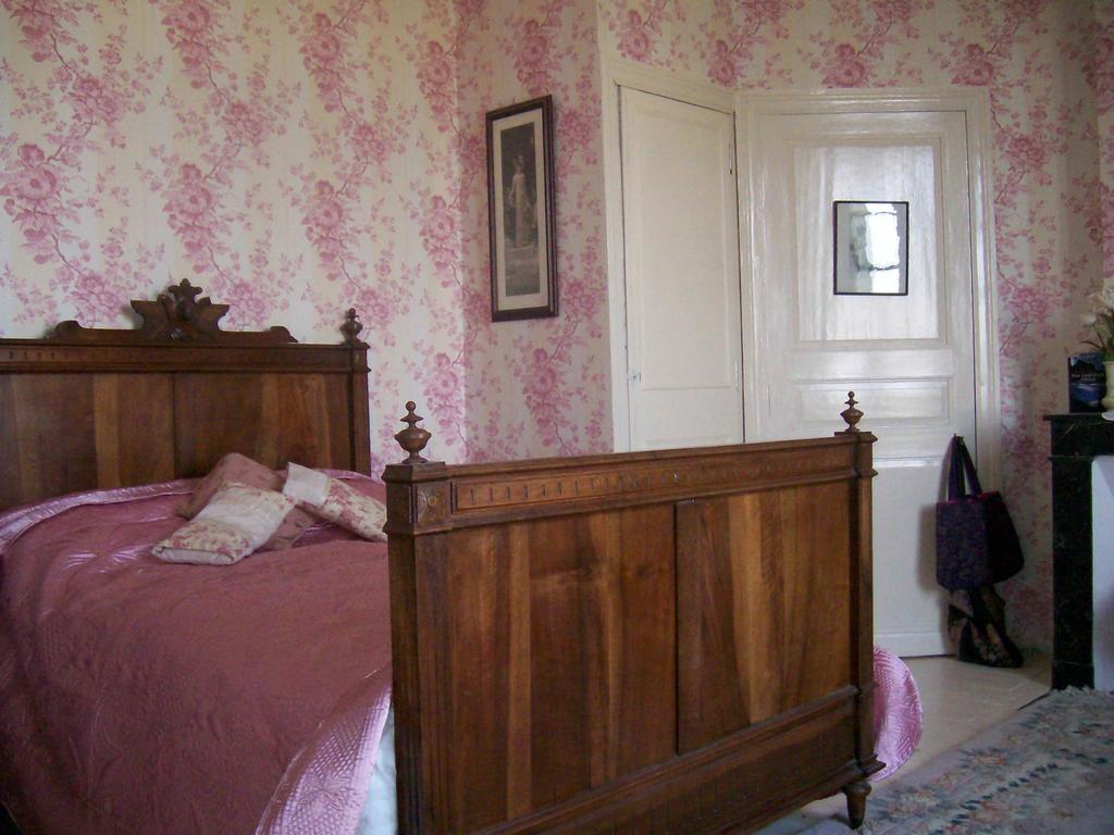 Manoir Angle Bed & Breakfast Blanzay-sur-Boutonne Ruang foto